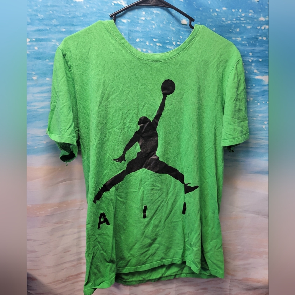 Air‎ Jordan Green Tshirt Size Large